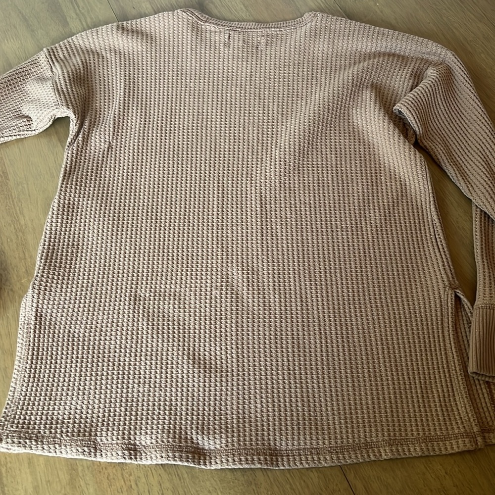 Abercrombie, waffle knit long sleeve, tan, size small - Picture 7 of 7